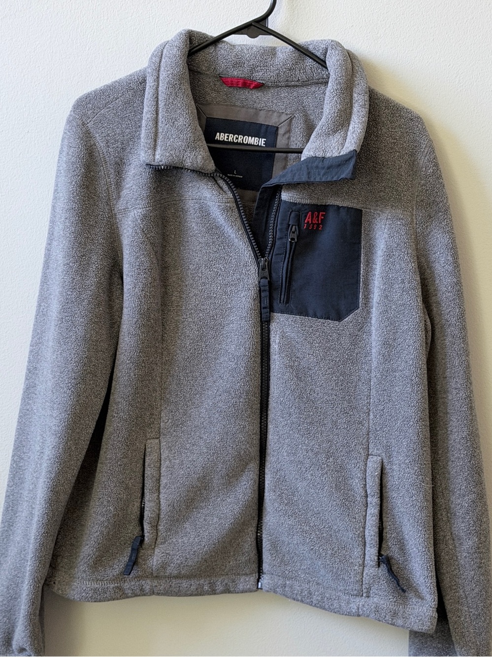Vintage Y2K Abercrombie & Fitch Gray Fleece Zip Jacket with Black Chest Pocket